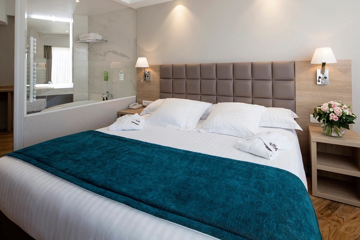 Mobilier sur mesure HCI — Hôtel Splendid — Nice