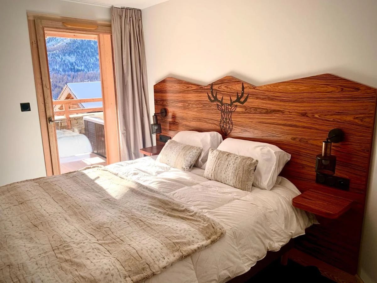 Mobilier sur mesure HCI — Chalet Naïga — Montgenèvre