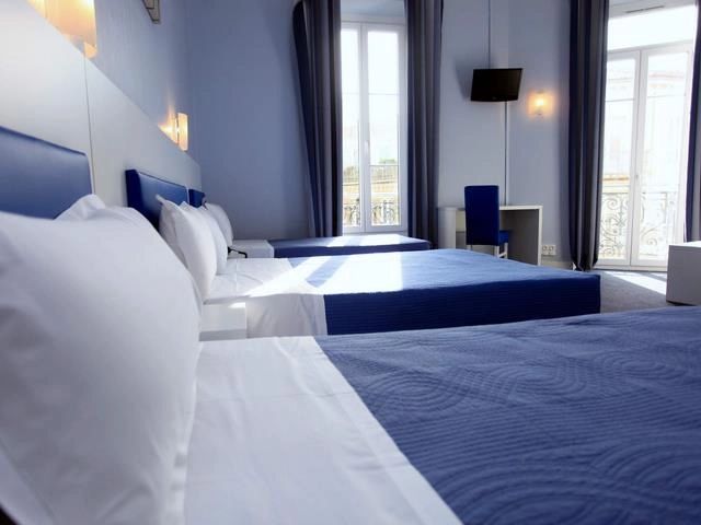 Mobilier sur mesure HCI — Hôtel des Flandres — Nice
