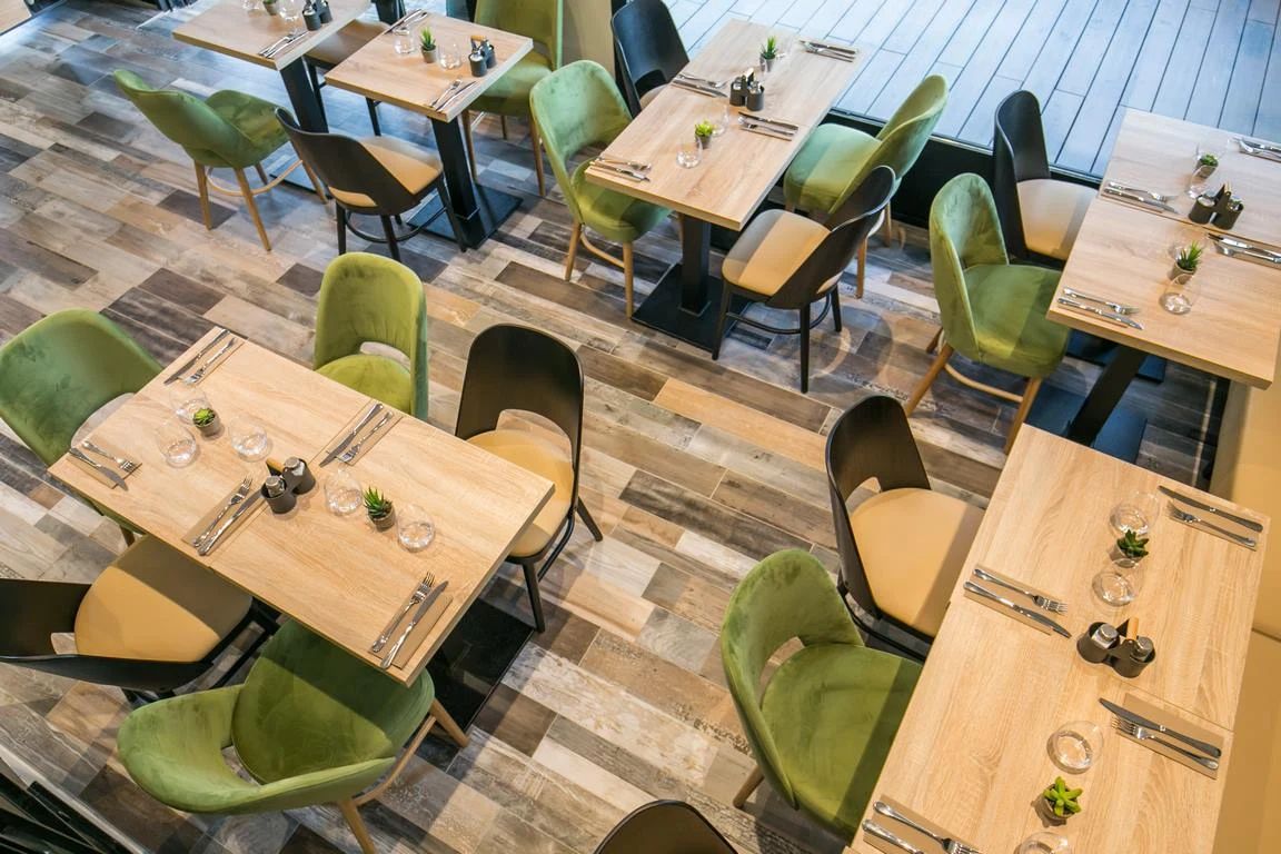 Mobilier sur mesure HCI — Restaurants Le Gorille