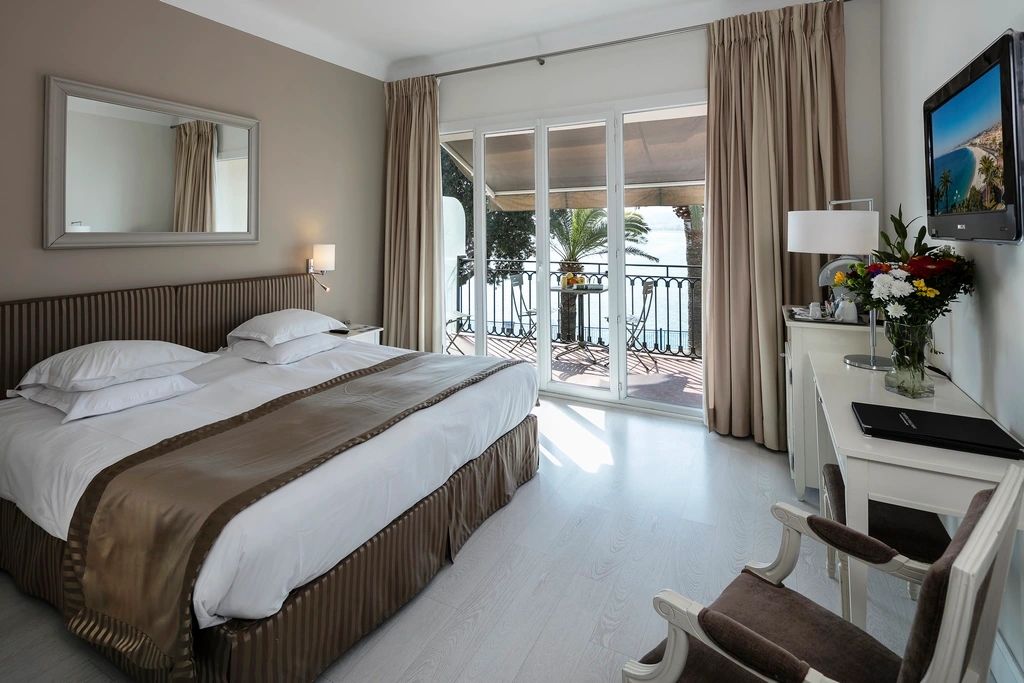 Mobilier sur mesure HCI — Hôtel Suisse — Nice