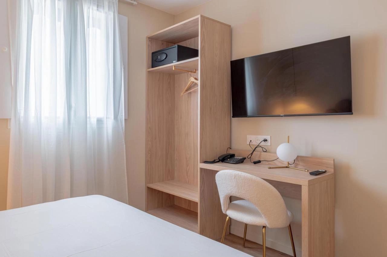 Grand Hôtel Sénia — mobilier sur mesure HCI, photo 2